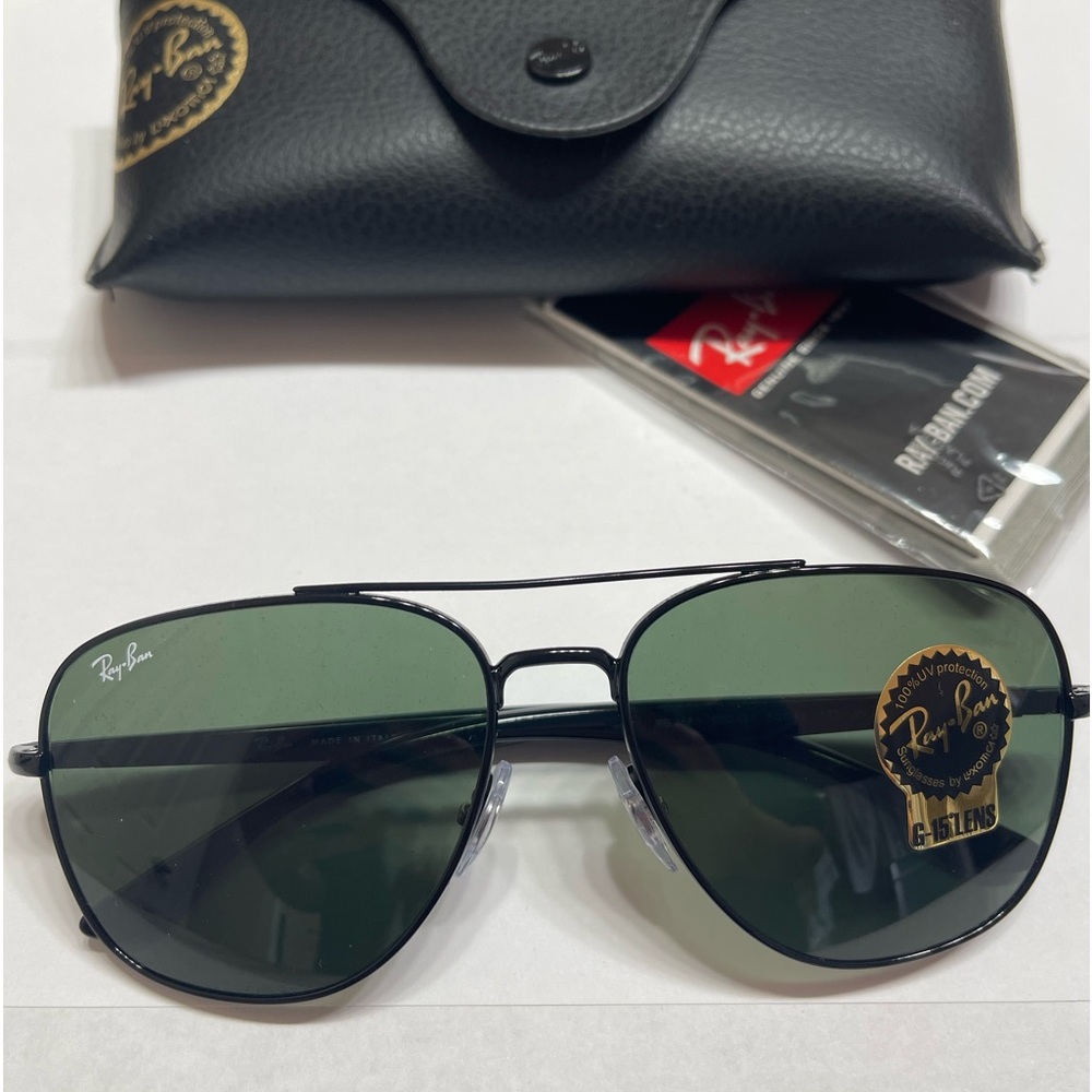 Brand New Ray-Ban Sunglasses.